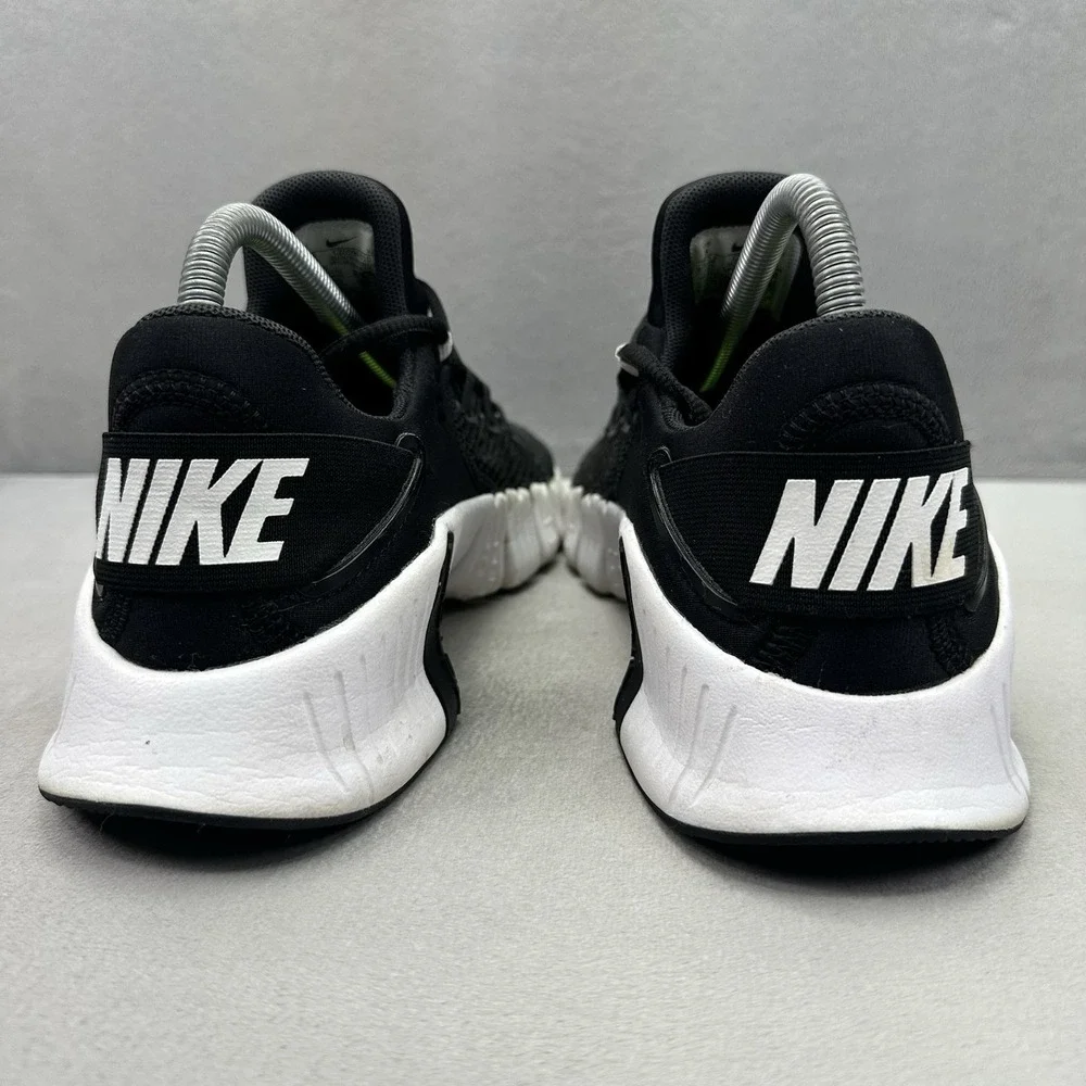 Womens Size 8 Nike Free Metcon 4 Shoes Black White Training Athletic Gym Sneaker